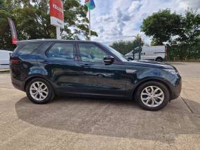 LAND ROVER DISCOVERY 2017 (17) at Troops Leadenham